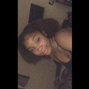 Meet your Posher, Amira